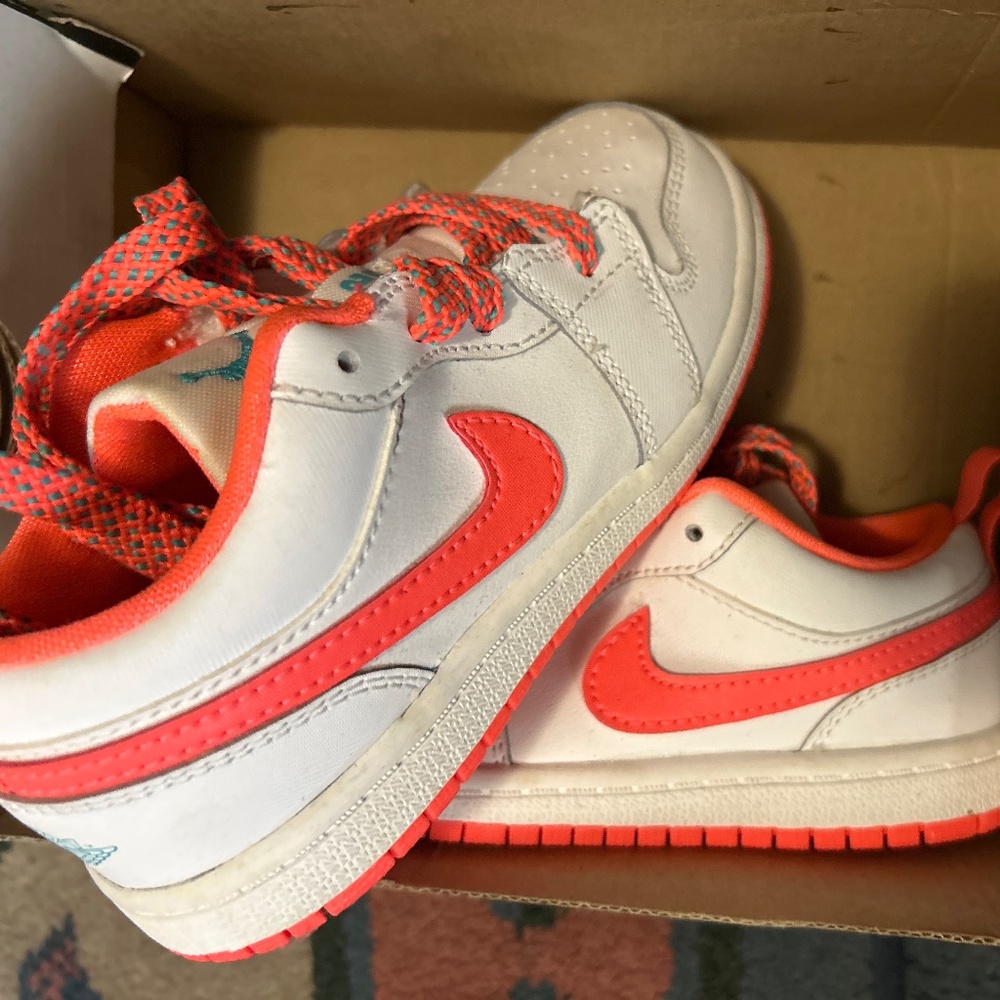 Girls Jordan tennis shoes